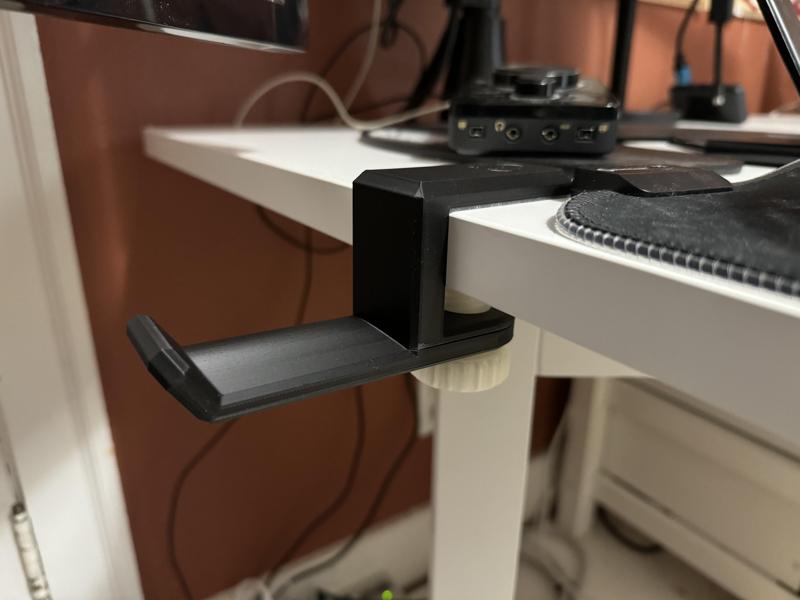 Longer Hook for Reversable Headphone Holder