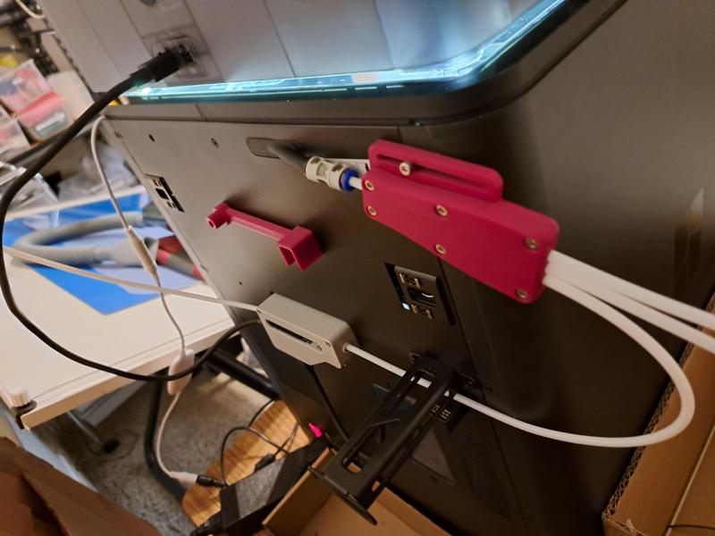 3 Way Splitter with Flange Screw Mount