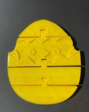 Flexi-Chick in easter egg