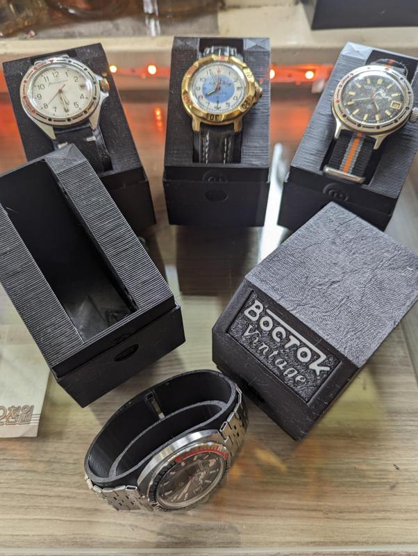 Watch box case and display