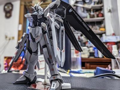 HG Freedom Gundam Standing Pose Art Support