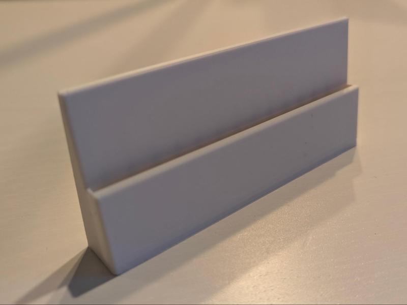 Calendar holder for small standing calendars