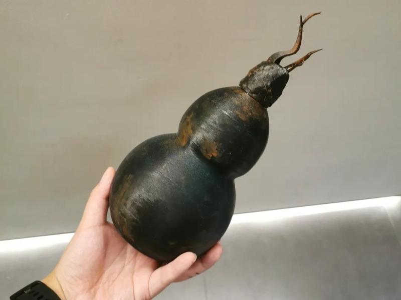 Small Coke bottle (Black Monkey Skin) Qingtian Gourd Unlimited refills!