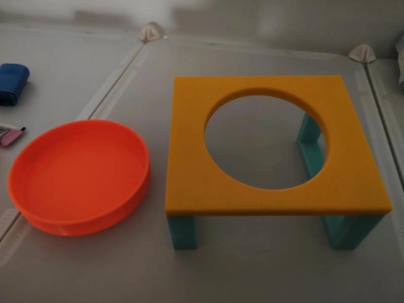 Simple Cat Food Dish (Just the dish, the stand was found online.)