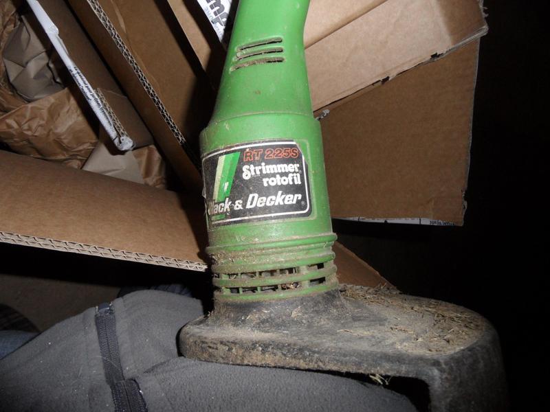 Black and Decker rotofil grass cutter arm RT225S