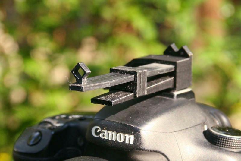 Adjustable sight for hot shoe