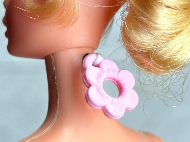 Vintage Talking Barbie Pullstring Flower – Repro