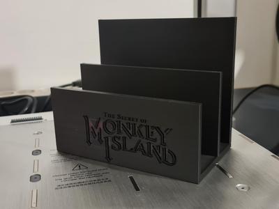 Paper organizer Monkey Island logo