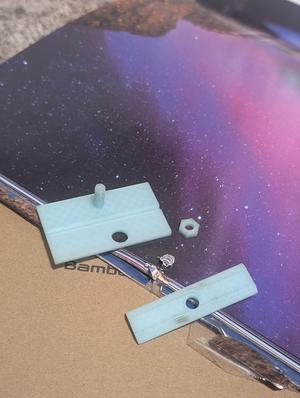 Calendar holder / Calendar clamp