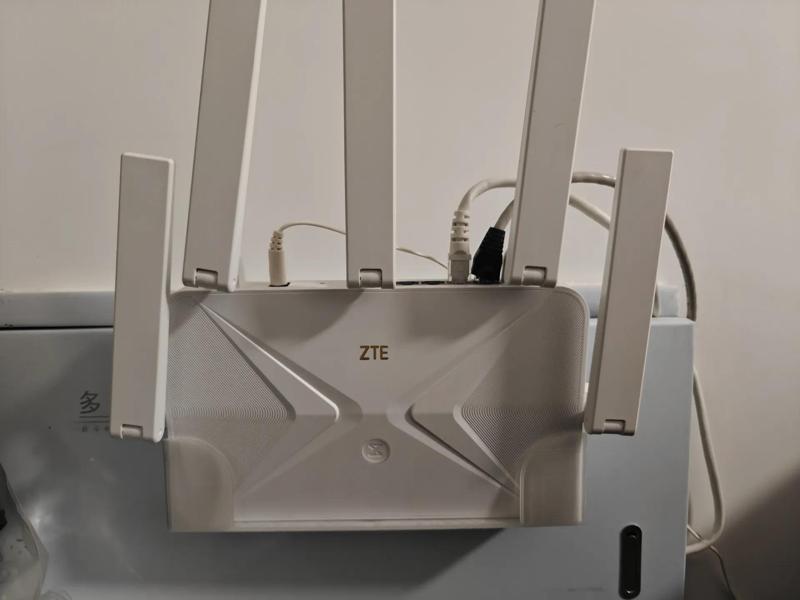 ZXUN Tianxun BE5100pro+ Router Wall Mount