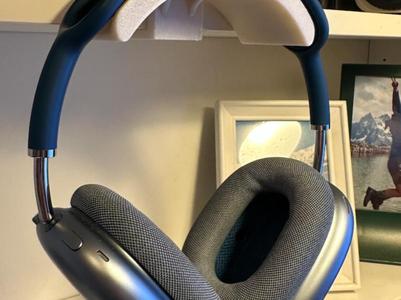 Airpods max shelf holder with clip version