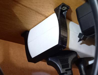 Halter für Mehrfachstecker