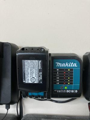 Makita DC18SD Wall Mount