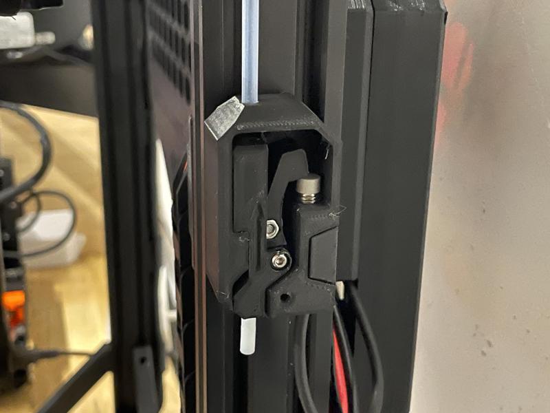 Updated filament sensor with jam/oversized diameter detection.