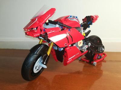 LEGO Ducati Panigale V4R Front Mudguard