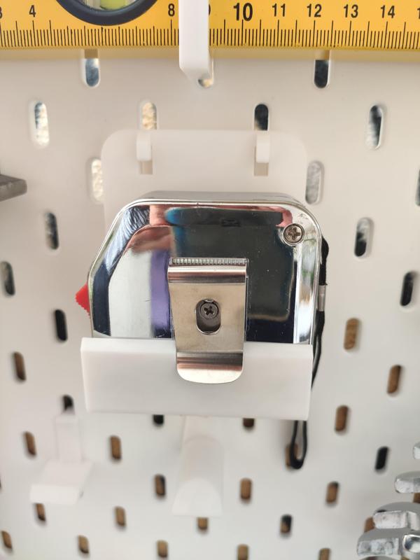 Remix without supports: Ikea Skadis larger tape measure holder