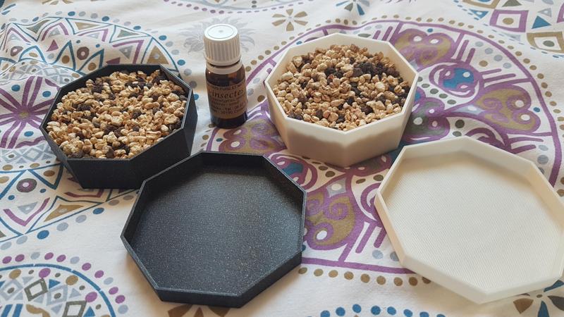 Octagonal boxes for anti-insect essential oil diffuser