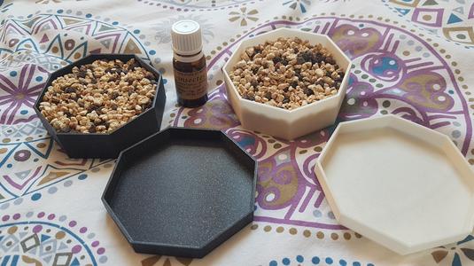 Octagonal boxes for anti-insect essential oil diffuser