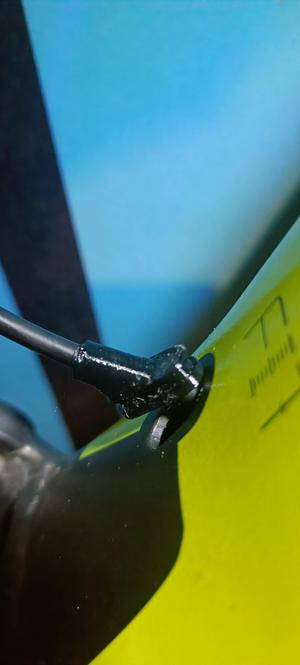 Lapierre Zesty Cable management