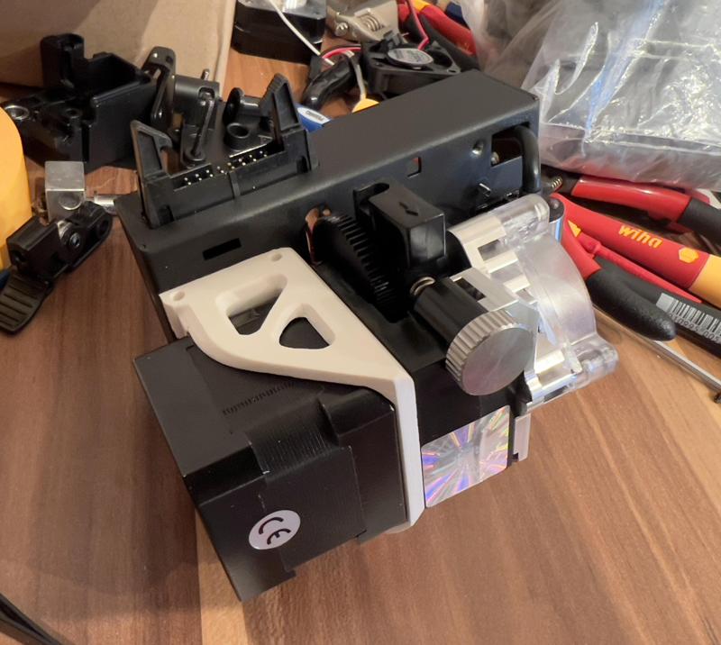 Titan Aero mount for Anycubic Kobra (with mounting holes for KUSBA accelerometer)