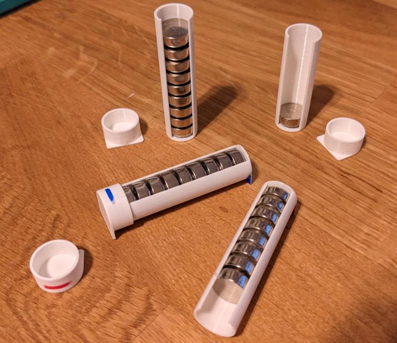 Battery holder for LR44