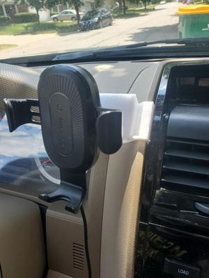 Ford Escape Baseus mount