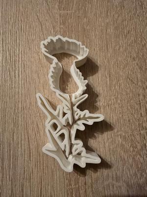COOKIE CUTTER THISTLE FLOWER GINGERBREAD