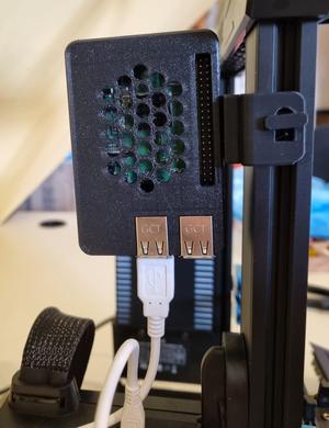 Raspberry Pi case with clip for Sovol SV06 Frame Mounting Solution