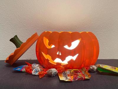 scary XXL Halloween Pumkin (Jack-O Lantern)