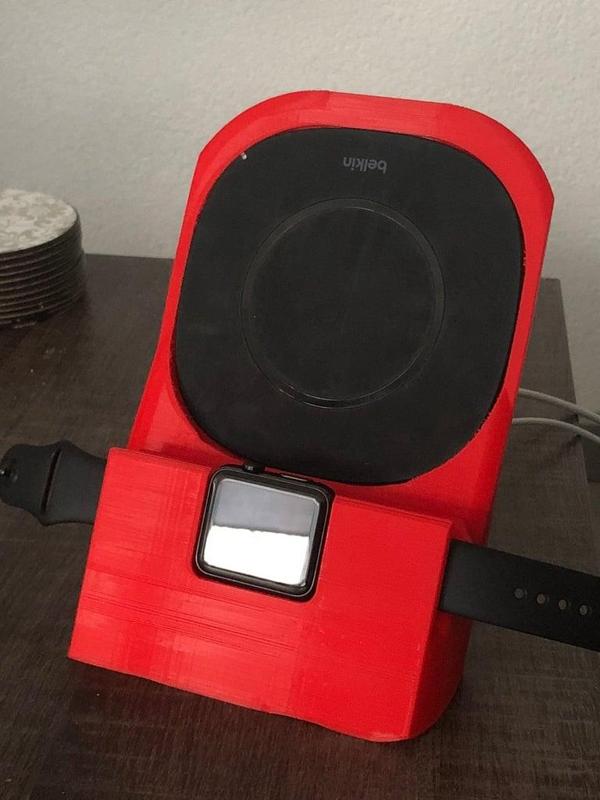 Apple Watch 42mm  and Iphone 8+ Belkin wireless charging stand