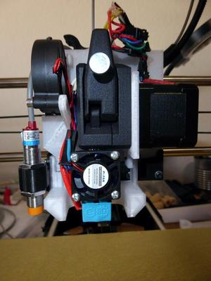 Bondtech BMG on a Taz 4 (or Taz 3-5--needs slight mod for Taz 6)