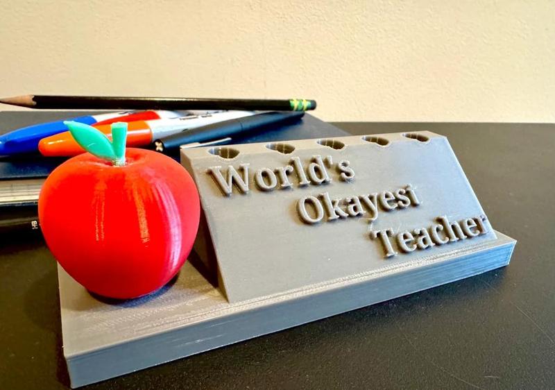 World's Okayest Teacher Desk Plaque | Pencil Holder | Teacher Gift | Funny Teacher Present | Sarcastic Gift | Desk Organizer