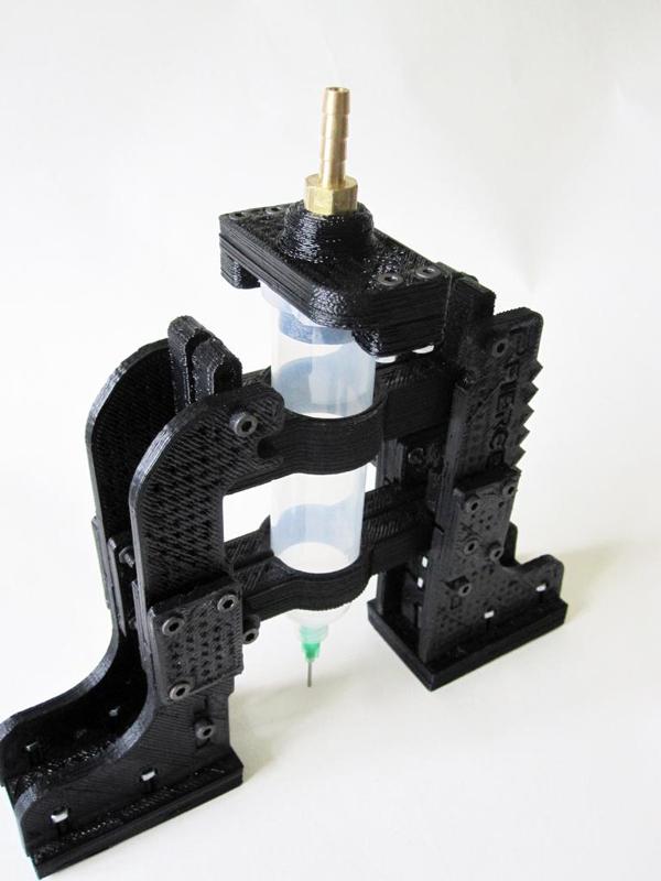 Twist on syringe adapter & piston