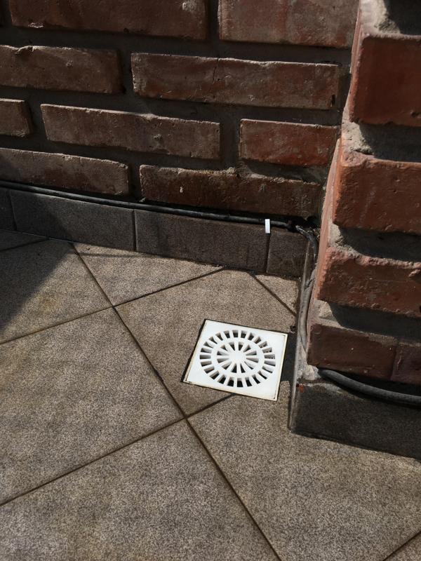Drainage grating 10x10cm
