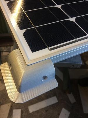 Eckhalterung Solarpanel