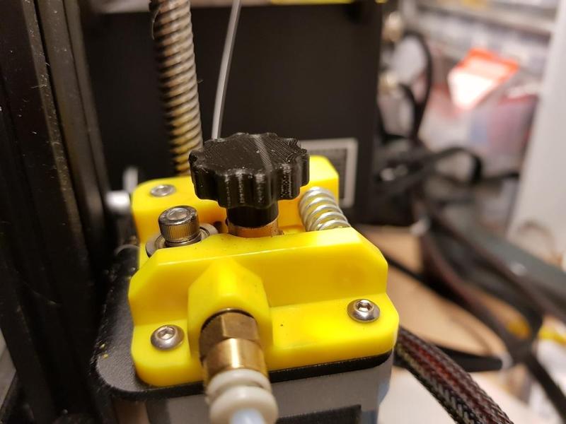 Preload Filament Knob