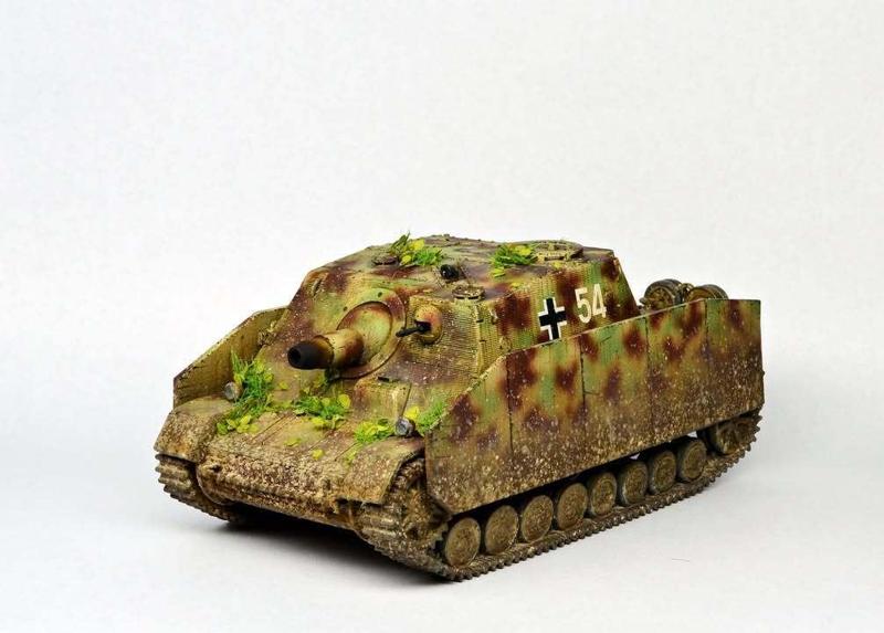 Sturmpanzer IV “Brummbar” (late) + 3 Tankmen + side armor + ZIMMERIT option (Germany, WW2)