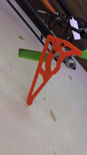 450直机垂直尾翼