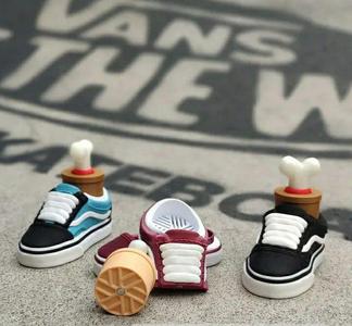 vans old Skool Grinder container