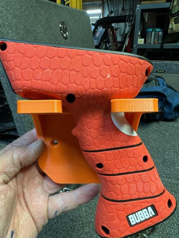 Bubba Fish Scale Holder