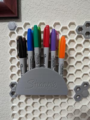 Sharpie Stand at 115% Scale and Honeycomb mount