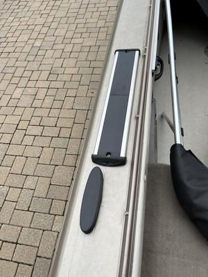 Cannon fishing track insert