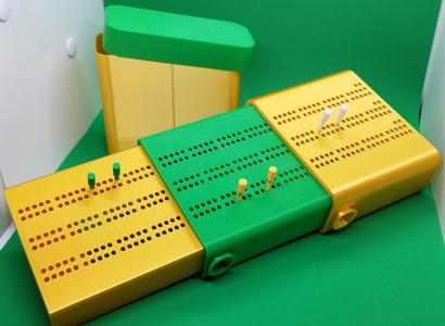 Collapsing cribbage board