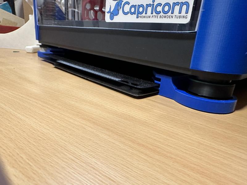 Space-Saving Anti-Vibration Feet for Bambu Lab P/X Series with Room for 3 Printing Plates