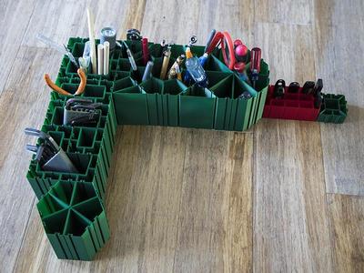 Parametric Remix of Ultimate Vase Mode Desk Organizer