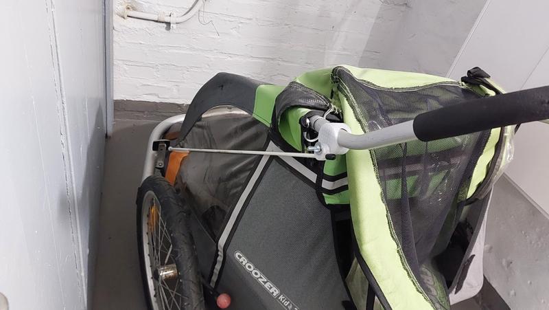 Joint for Flag on Bike Trailer