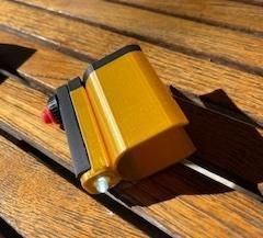 light adapter for vacuum nozzle