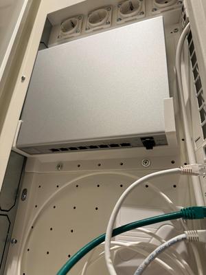 UniFi US-8-150W Mounting Bracket