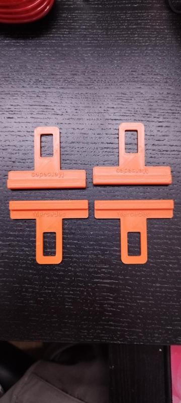 Car seat belt clip (Mercedes E Class)