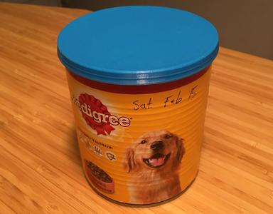 Lid for standard (Ø10,15 cm) dog food tin can